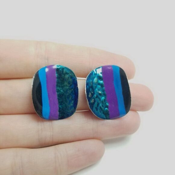 Vintage Funky Striped Blue Enamel Stud Earrings, Curved Design, Retro 80s Style - Picture 5 of 6